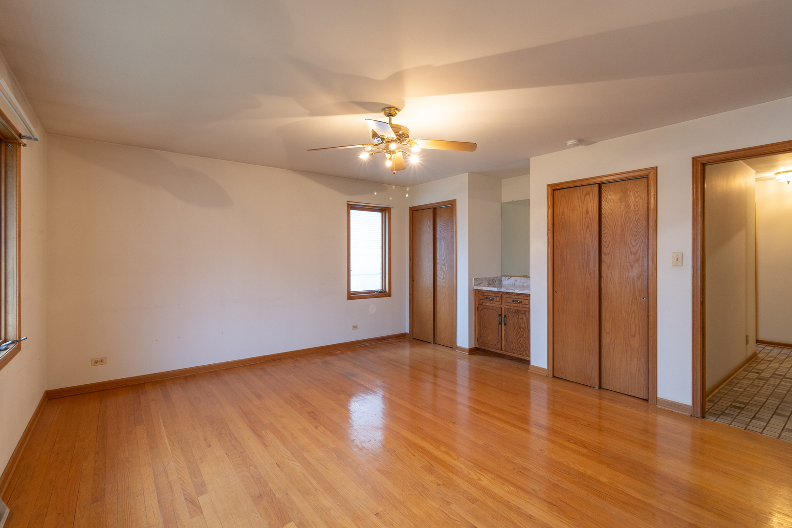 9901 West 57th Street Countryside, IL 60525 - Photo 15 of 22