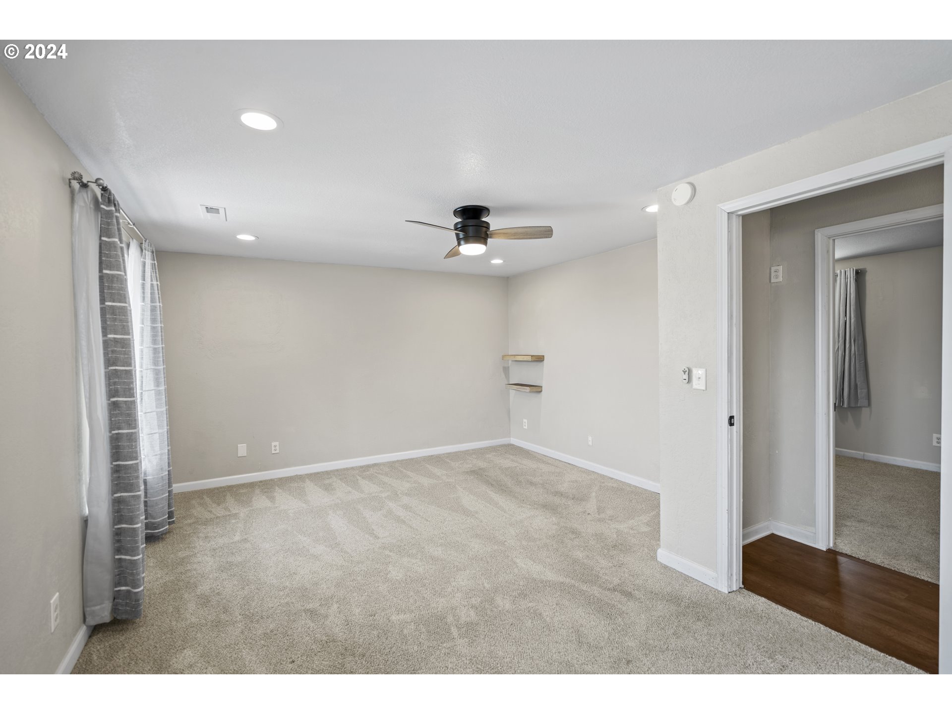 163 Christa Lane Eagle Point, OR 97524 - Photo 21 of 24 a view of an empty room