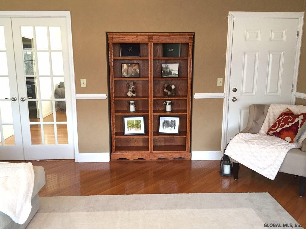 304 Whitney Circle Kinderhook, NY 12184 - Photo 6 of 23 Photo 6