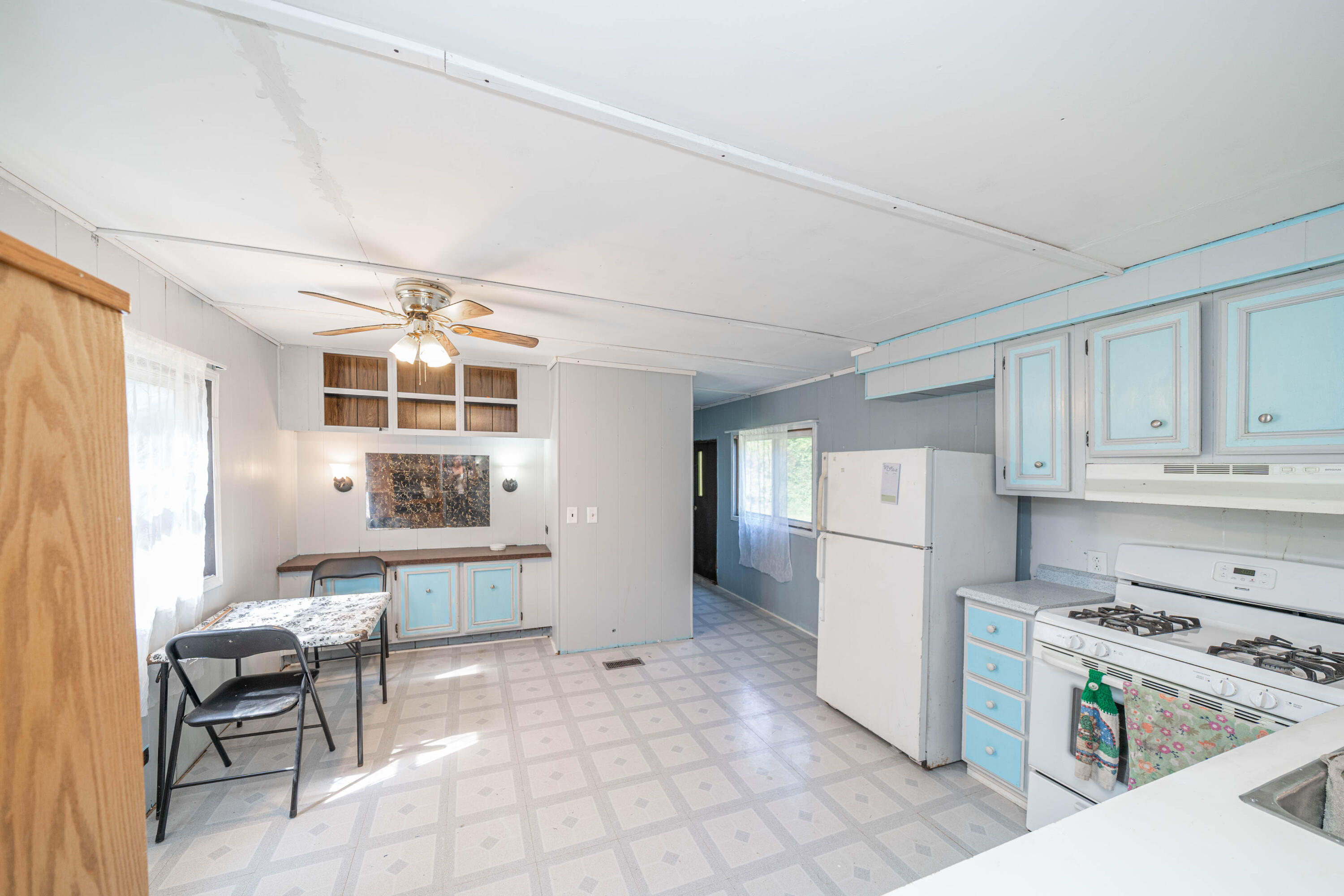 1121 Oliverda Road Sherwood, MI 49089 - Photo 4 of 11 Kitchen