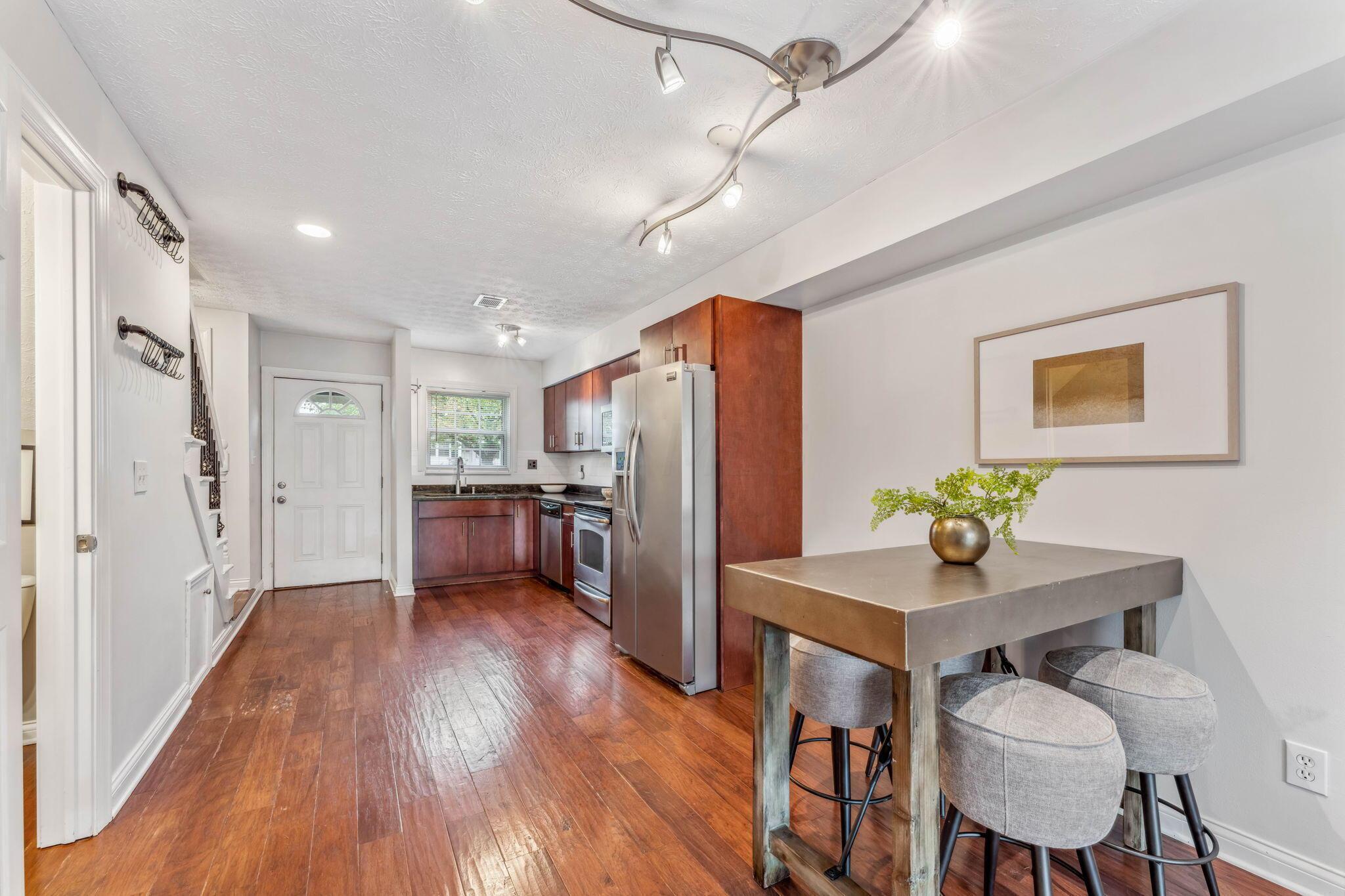 832 Palmer Road Columbus, OH 43212 - Photo 14 of 35 Dining Space