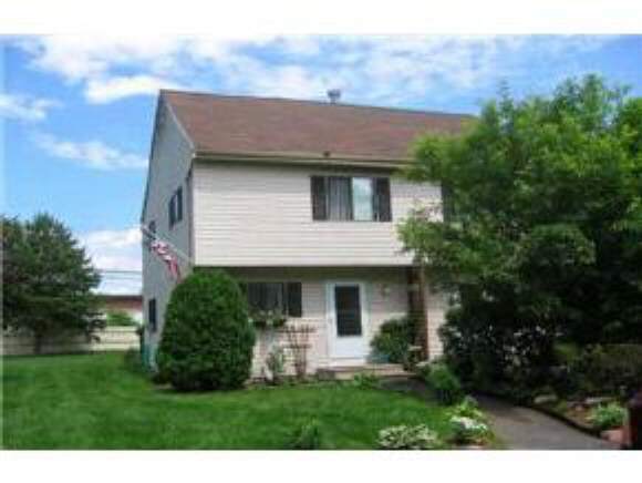 6 Heights Road, Unit D Concord, NH 03301 - Photo 1 of 9