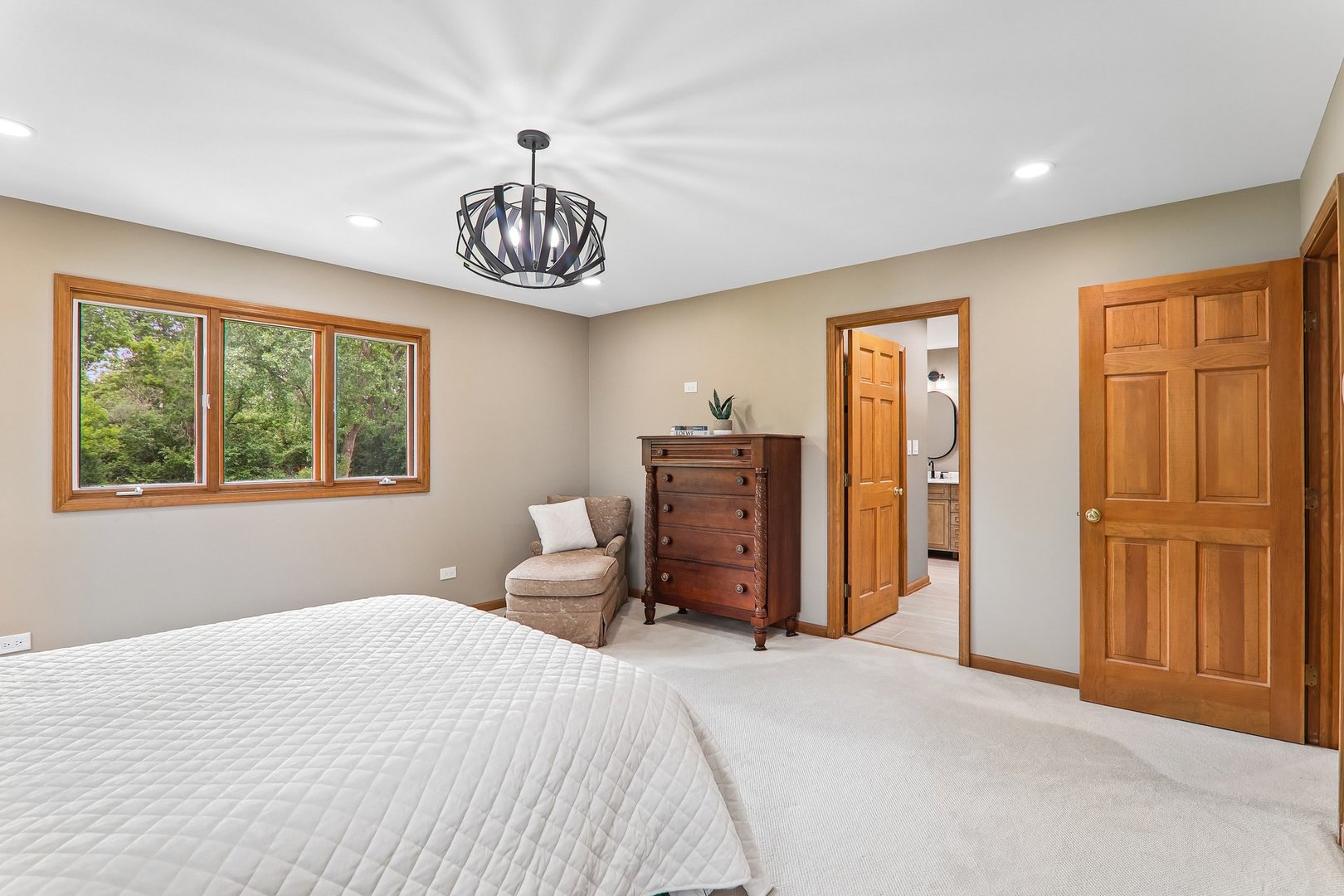 2212 Crystal Way Crystal Lake, IL 60012 - Photo 20 of 51