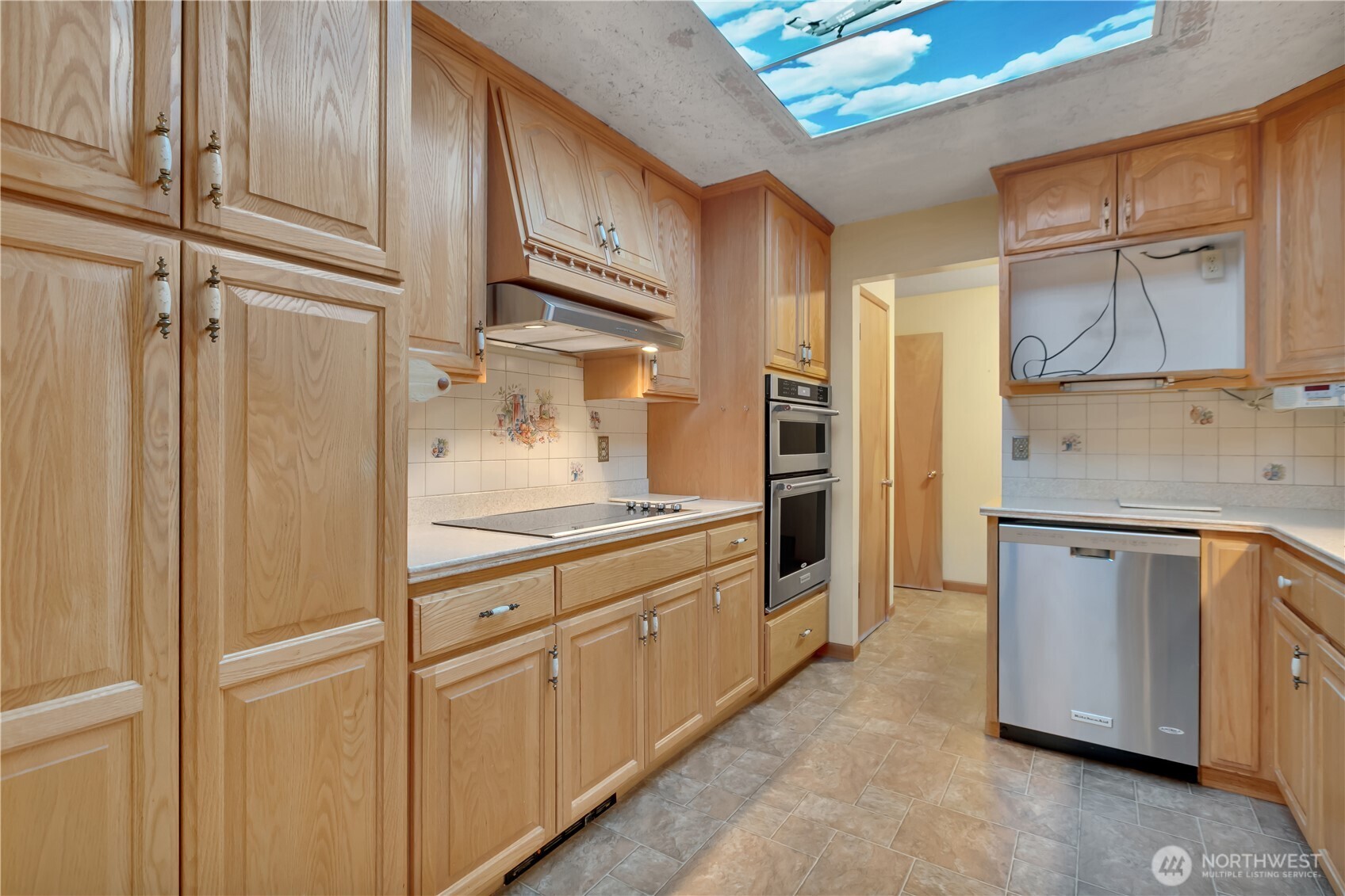 7028 South Alaska Street Tacoma, WA 98408 - Photo 11 of 30