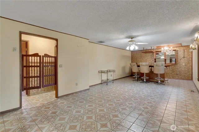 $2,600 | 7028 South Alaska Street, Tacoma, WA 98408