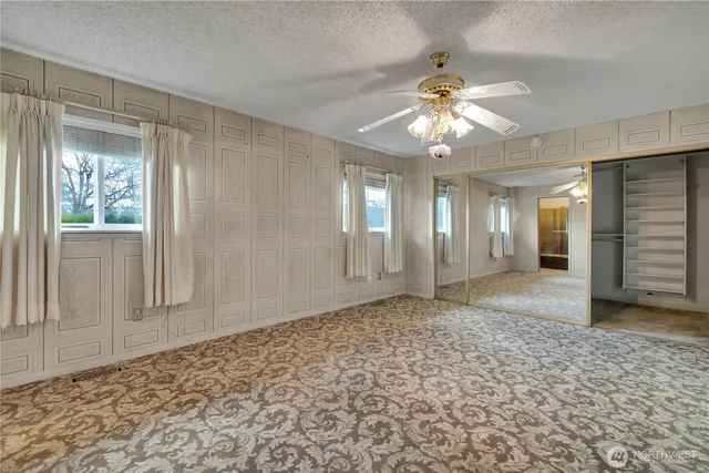 $2,600 | 7028 South Alaska Street, Tacoma, WA 98408