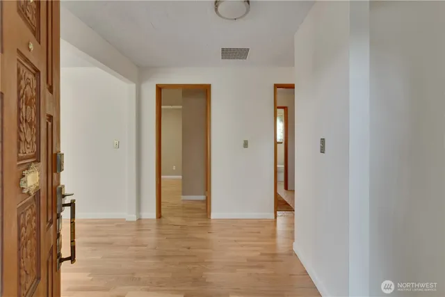 $2,600 | 7028 South Alaska Street, Tacoma, WA 98408