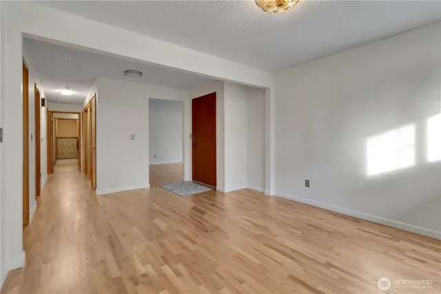 $2,600 | 7028 South Alaska Street, Tacoma, WA 98408