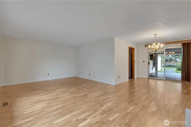 $2,600 | 7028 South Alaska Street, Tacoma, WA 98408