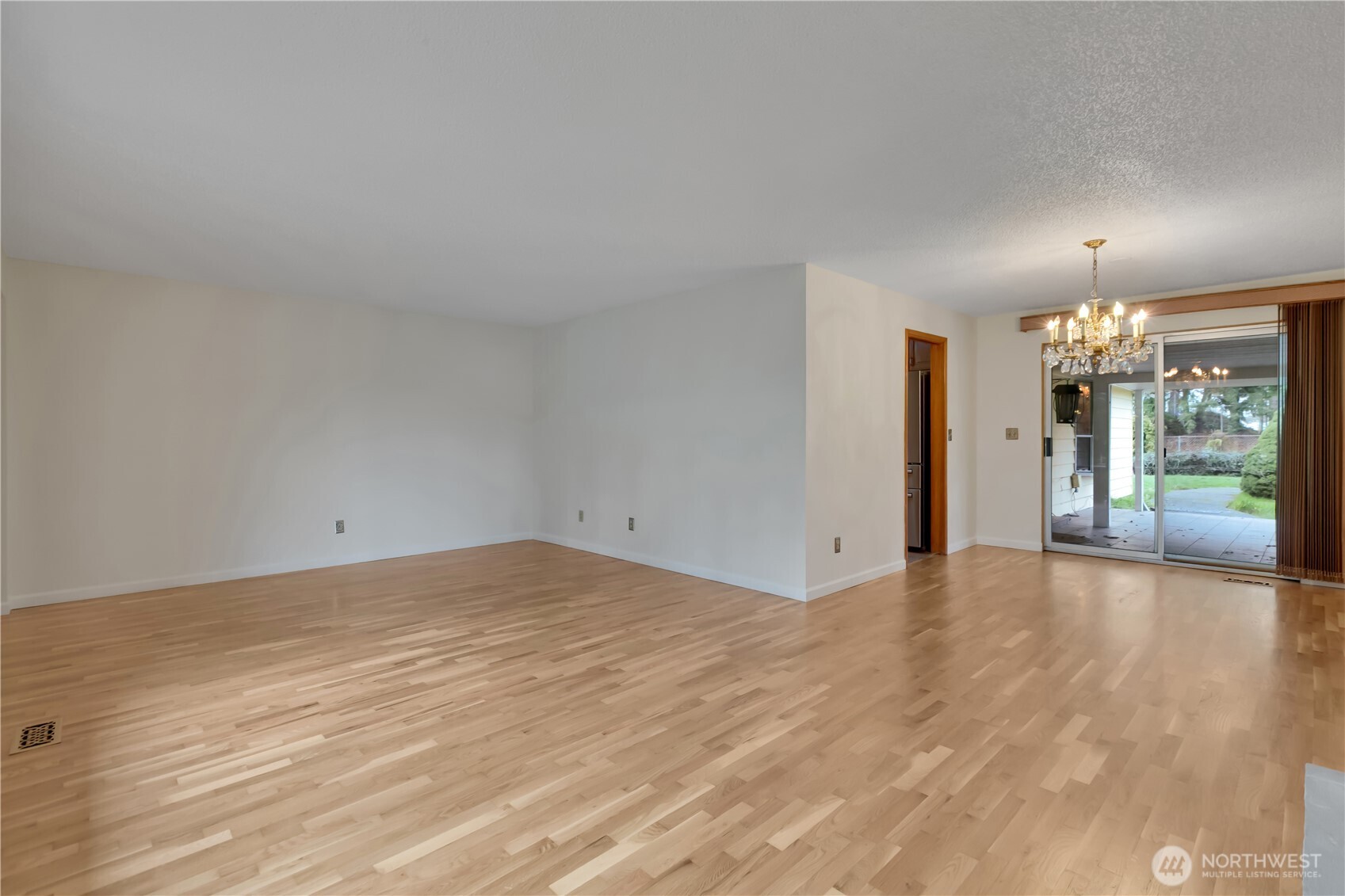 7028 South Alaska Street Tacoma, WA 98408 - Photo 7 of 30