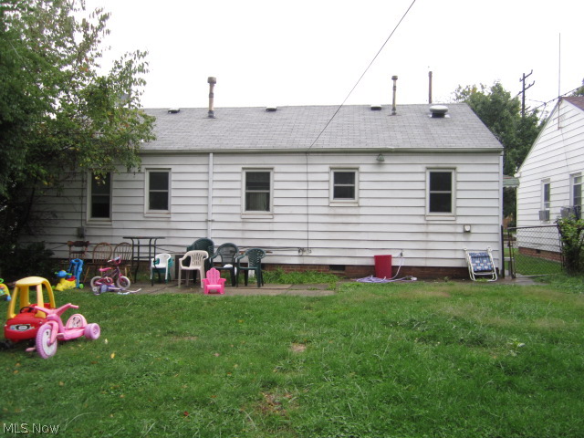 2280 Green Road Cleveland, OH 44121 - Photo 4 of 4