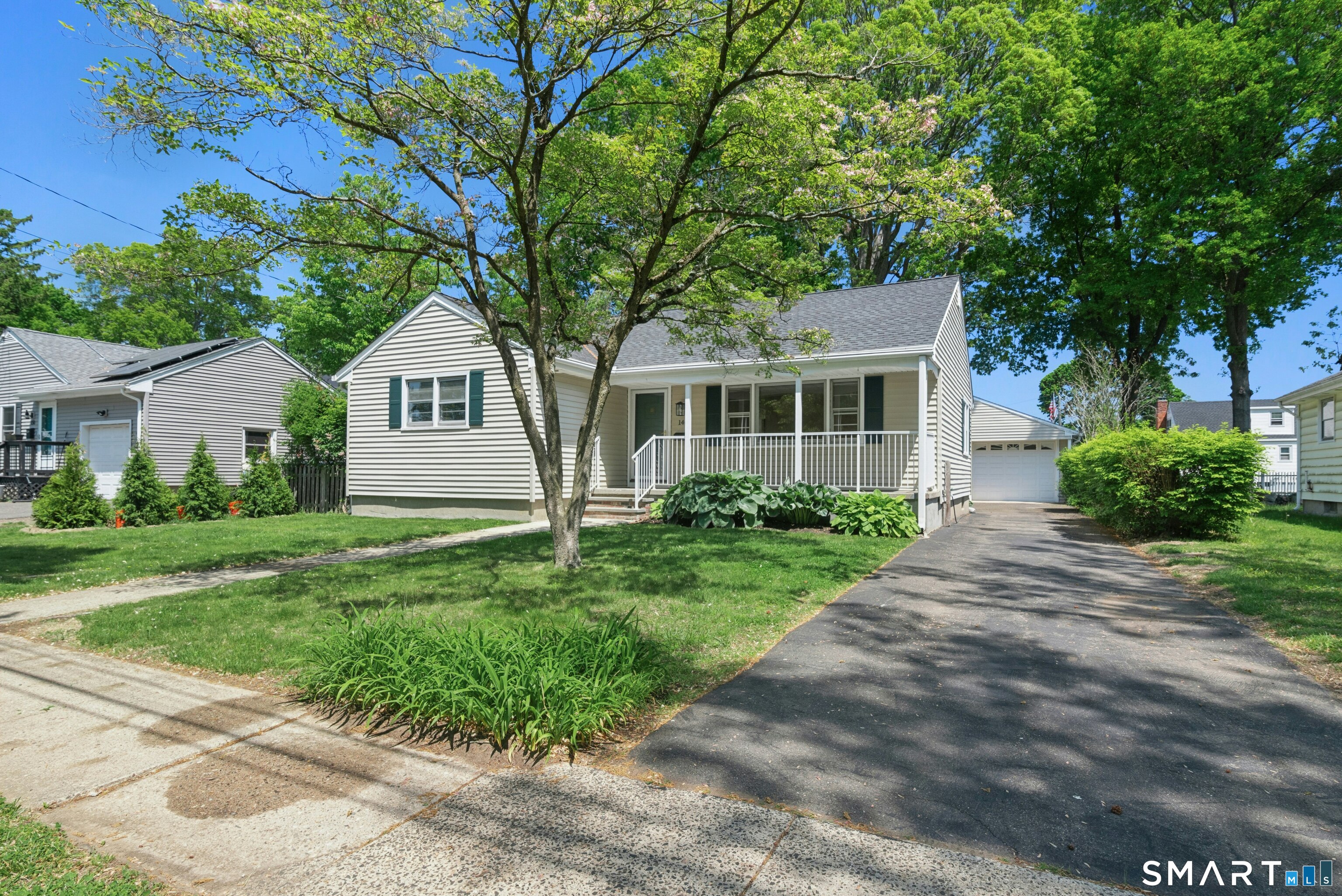 140 Spring Street Stratford, CT 06614 - Photo 3 of 28