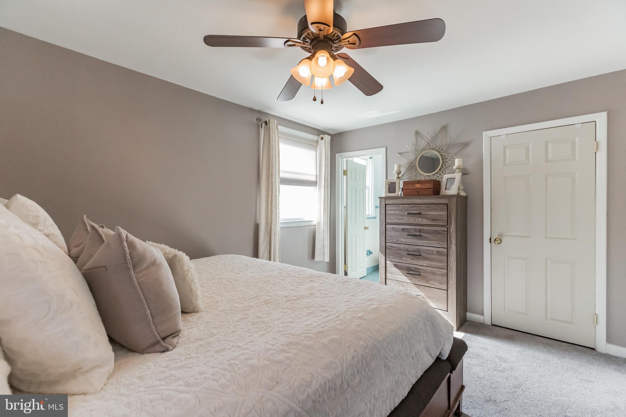 655 Colebrook Road Philadelphia, PA 19115 - Photo 12 of 29 Gallery Image 12