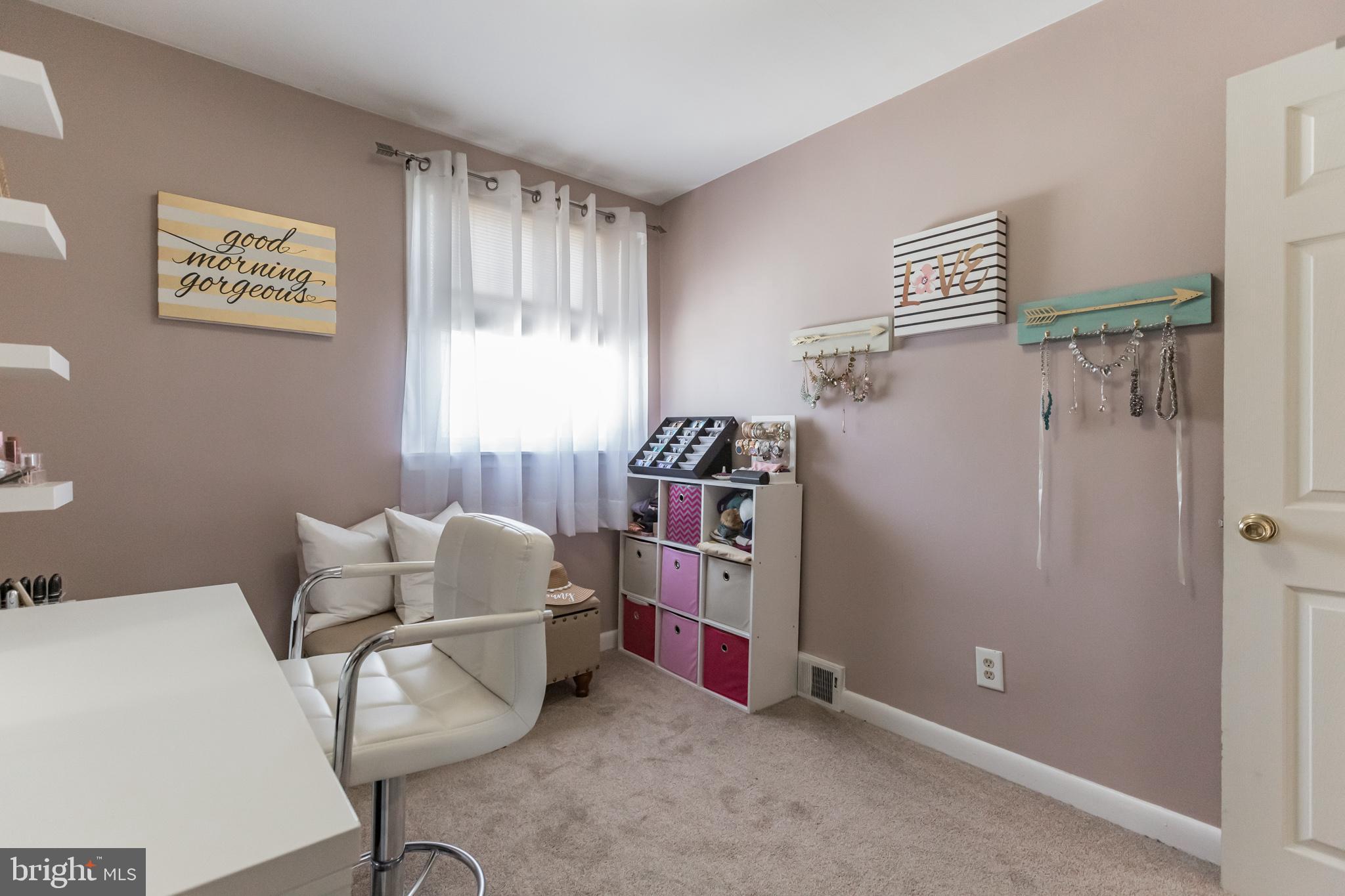 655 Colebrook Road Philadelphia, PA 19115 - Photo 16 of 29 Gallery Image 16