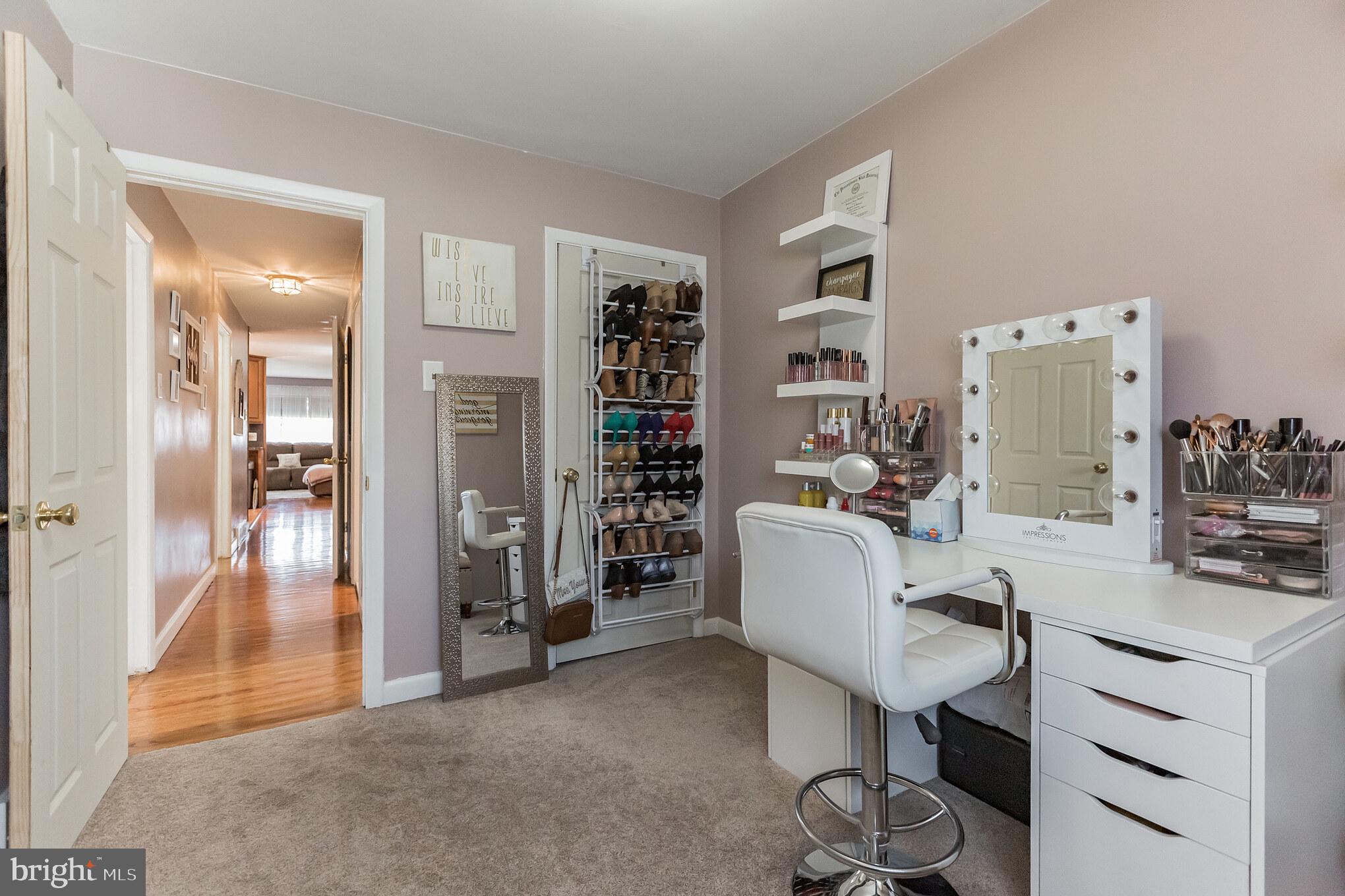 655 Colebrook Road Philadelphia, PA 19115 - Photo 17 of 29 Gallery Image 17