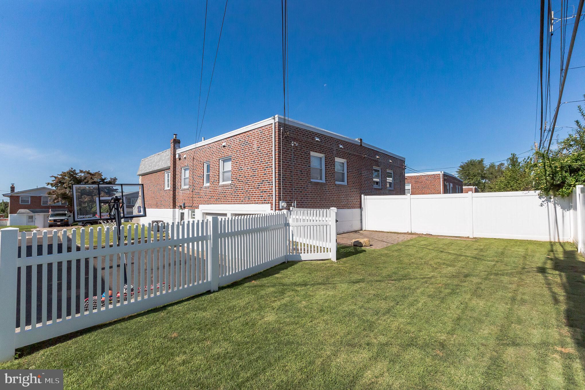 655 Colebrook Road Philadelphia, PA 19115 - Photo 27 of 29 Gallery Image 27