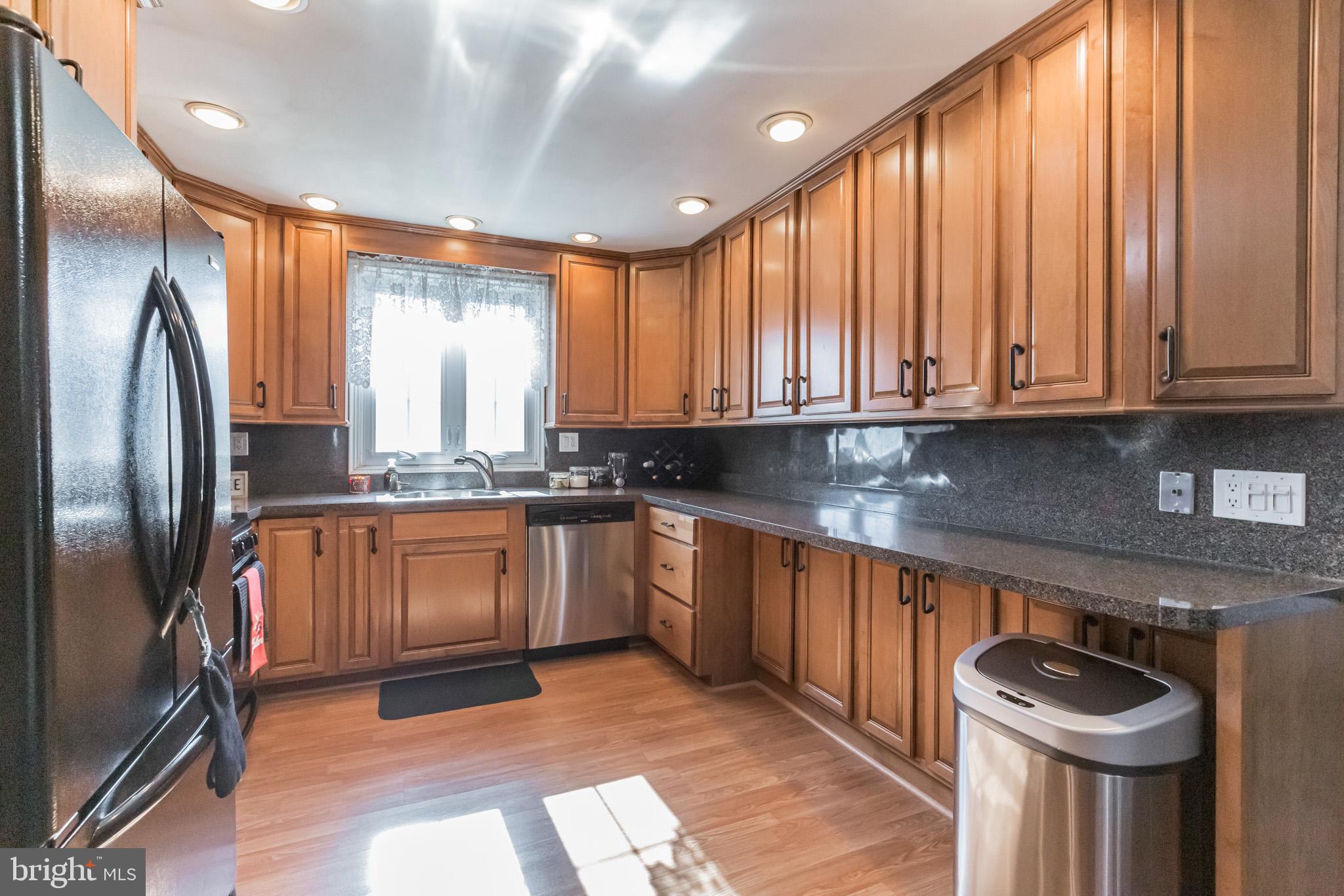 655 Colebrook Road Philadelphia, PA 19115 - Photo 10 of 29 Gallery Image 10