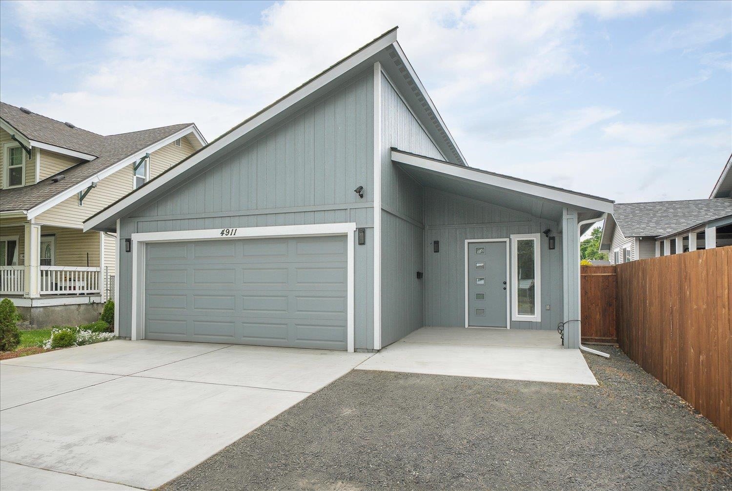 4911 North Martin Street Spokane, WA 99207 - Photo 2 of 32
