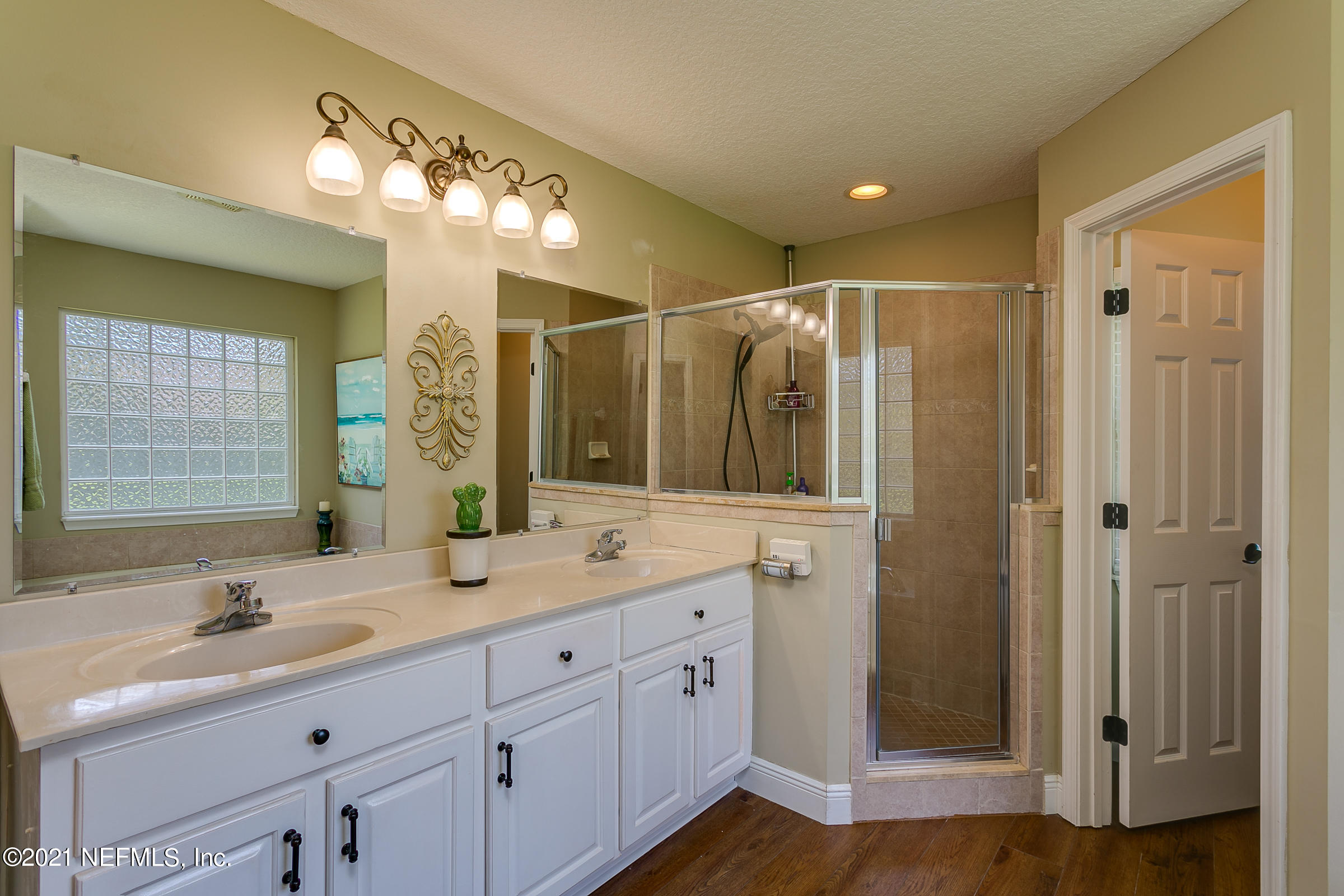 3124 Longleaf Ranch Circle Middleburg, FL 32068 - Photo 19 of 35 19-Owners-Bathroom-View-2