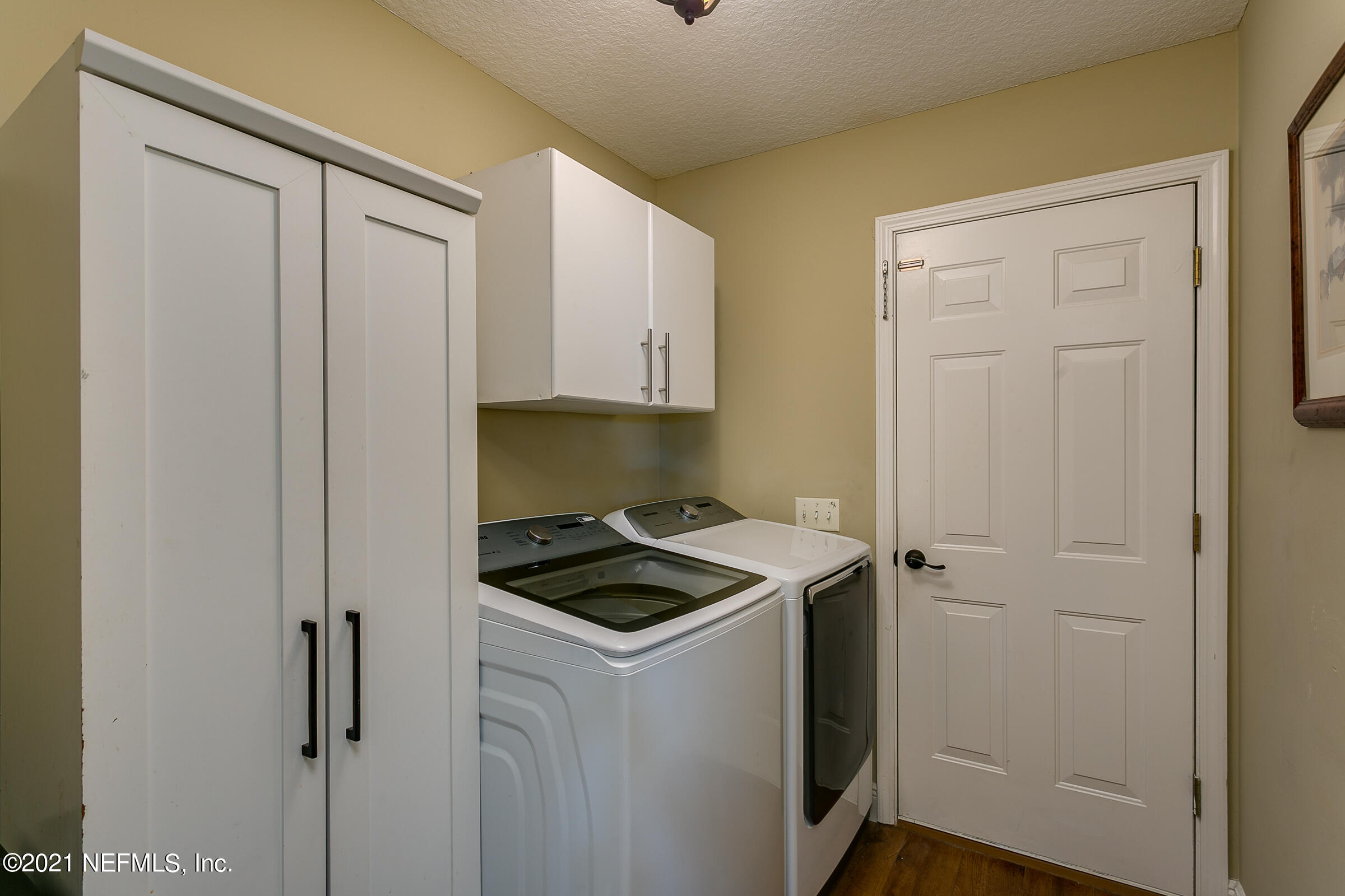 3124 Longleaf Ranch Circle Middleburg, FL 32068 - Photo 26 of 35 26-Laundry-Room