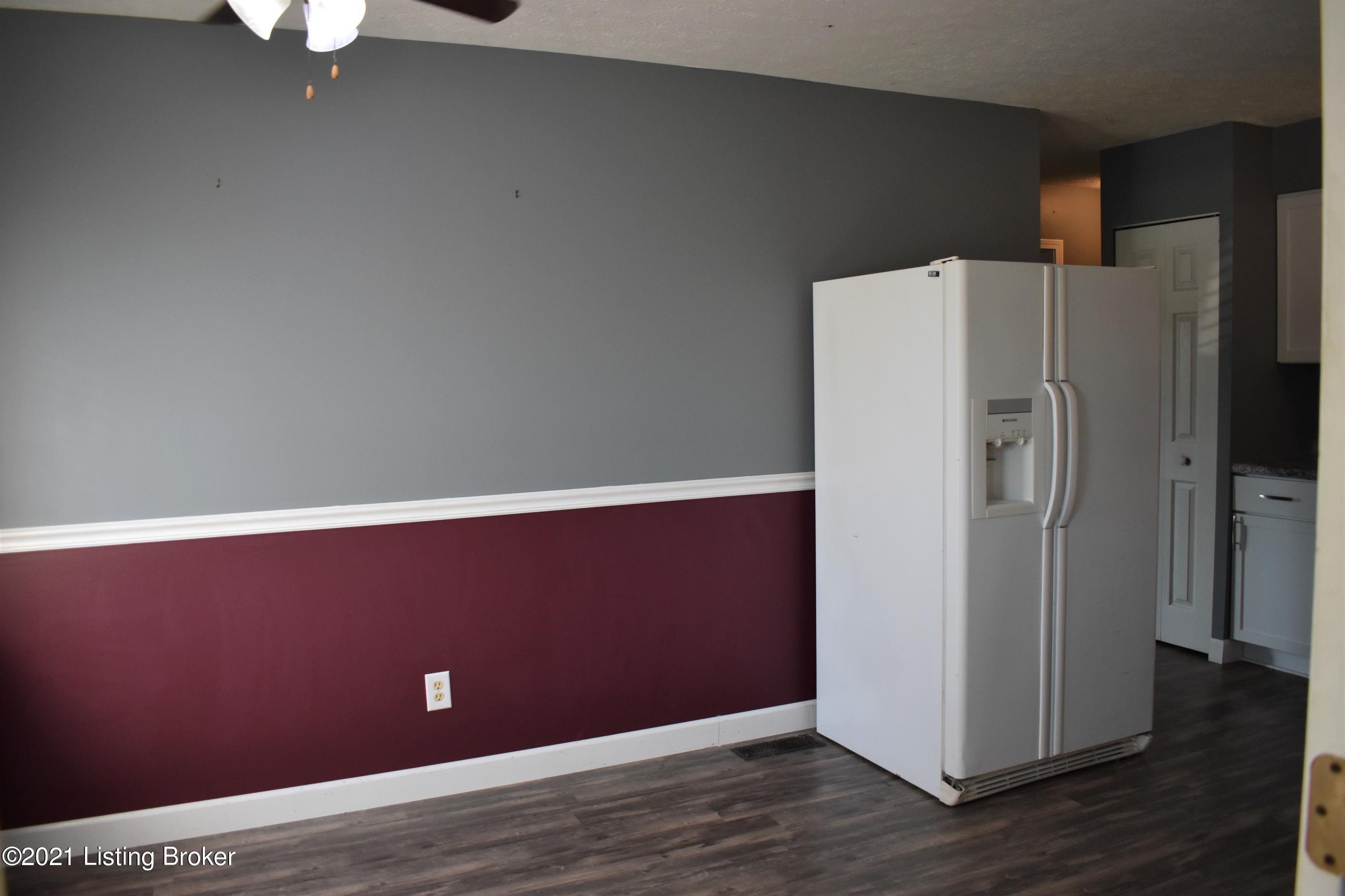 10207 Rod N Reel Road Louisville, KY 40229 - Photo 24 of 25 Kitchen v3