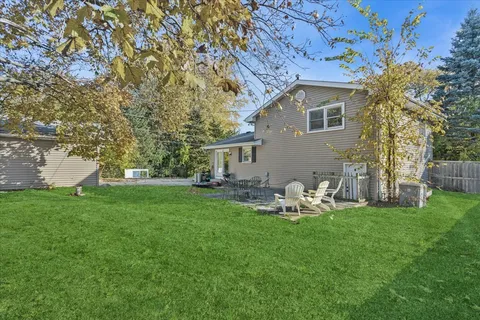 $438,000 | 26W250 Case Avenue, Naperville, IL 60563