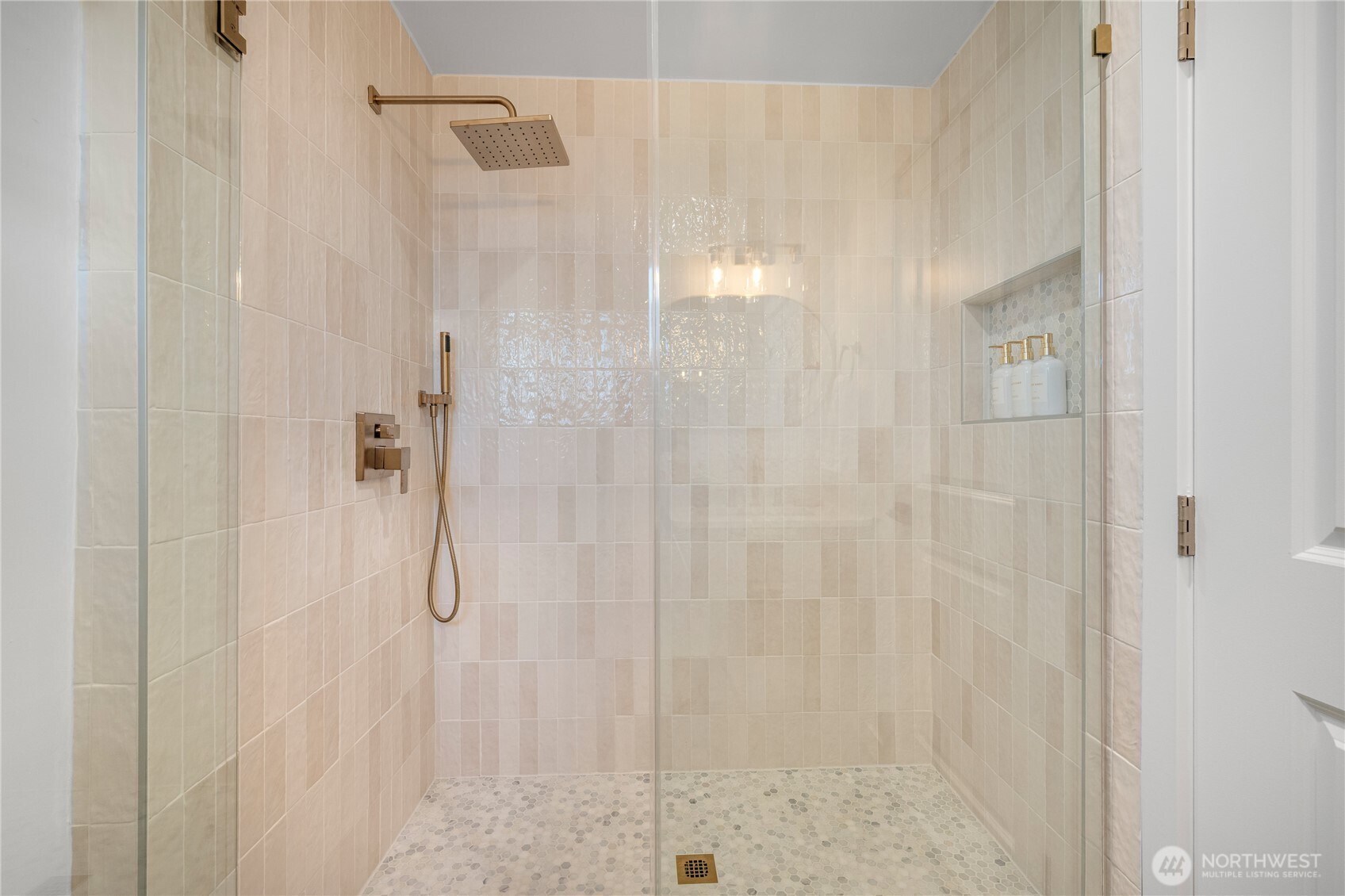 7935 13th Avenue Southwest, Unit 1 Seattle, WA 98106 - Photo 34 of 37 Gallery Image 34