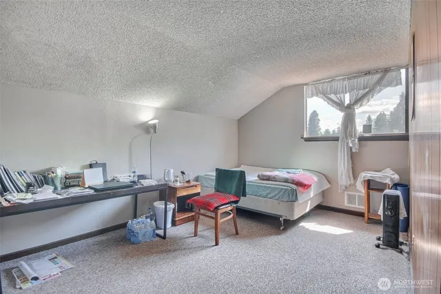 $1,300,000 | 9402 48th Avenue East, Tacoma, WA 98446