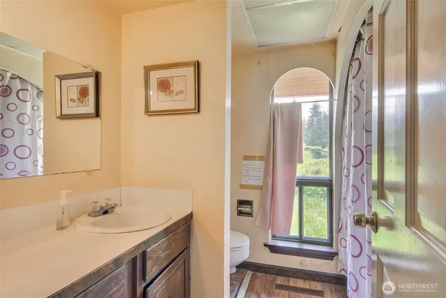 $1,300,000 | 9402 48th Avenue East, Tacoma, WA 98446