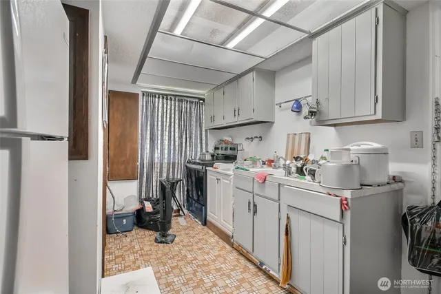 $1,300,000 | 9402 48th Avenue East, Tacoma, WA 98446