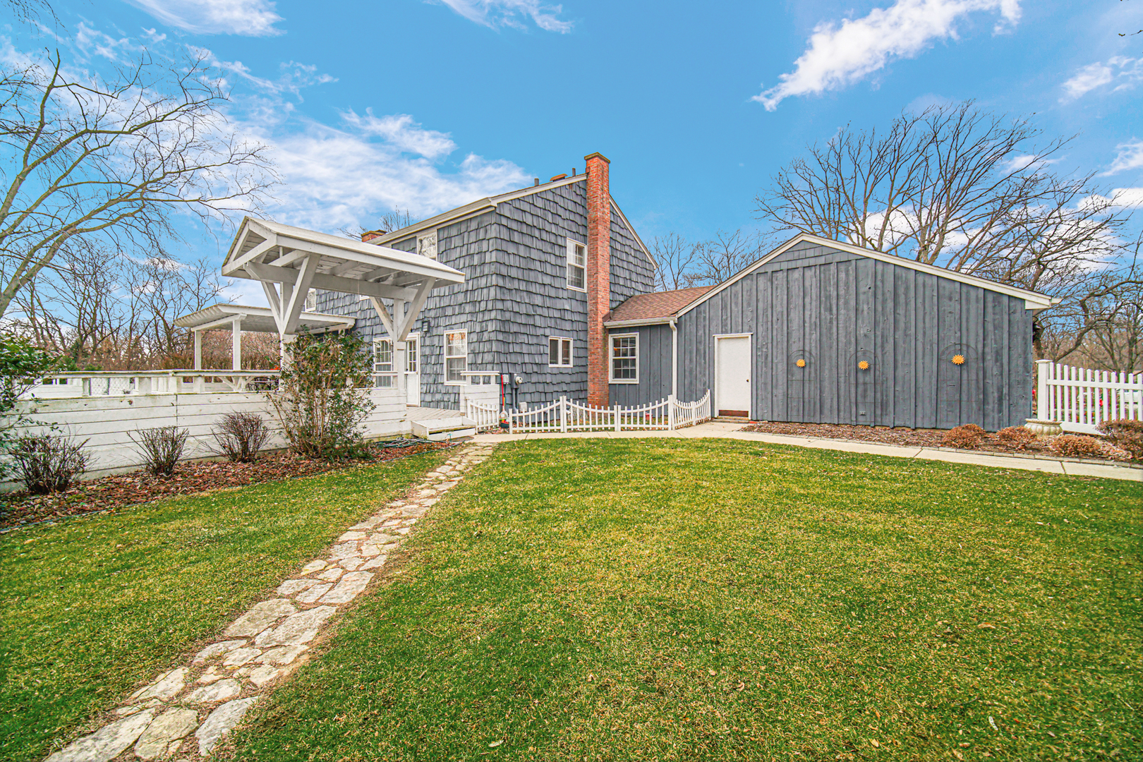 1910 Coventry Road New Lenox, IL 60451 - Photo 26 of 40 a view of a house with a backyard