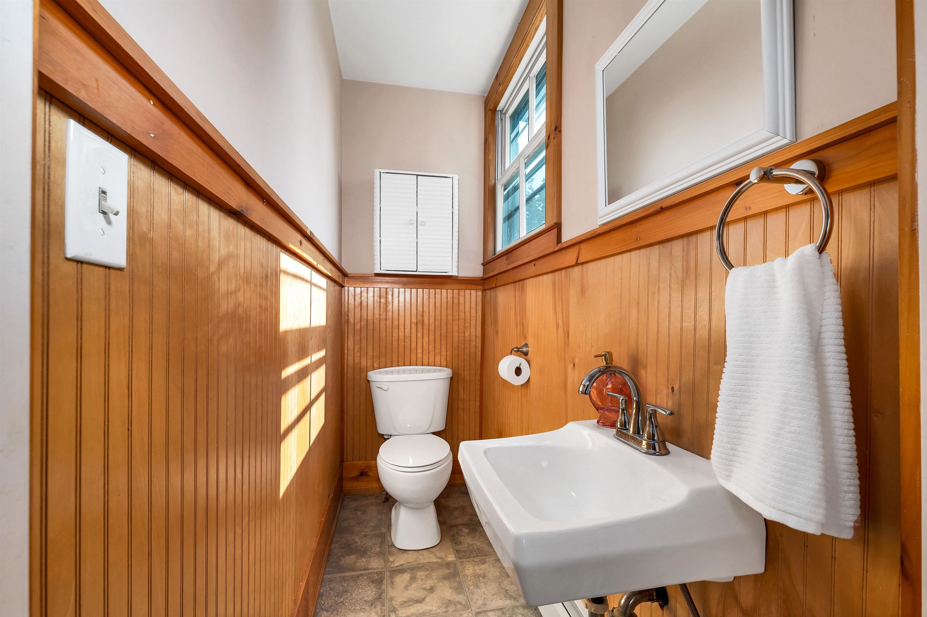 9 Hunt Avenue Franklin, NH 03235 - Photo 16 of 34