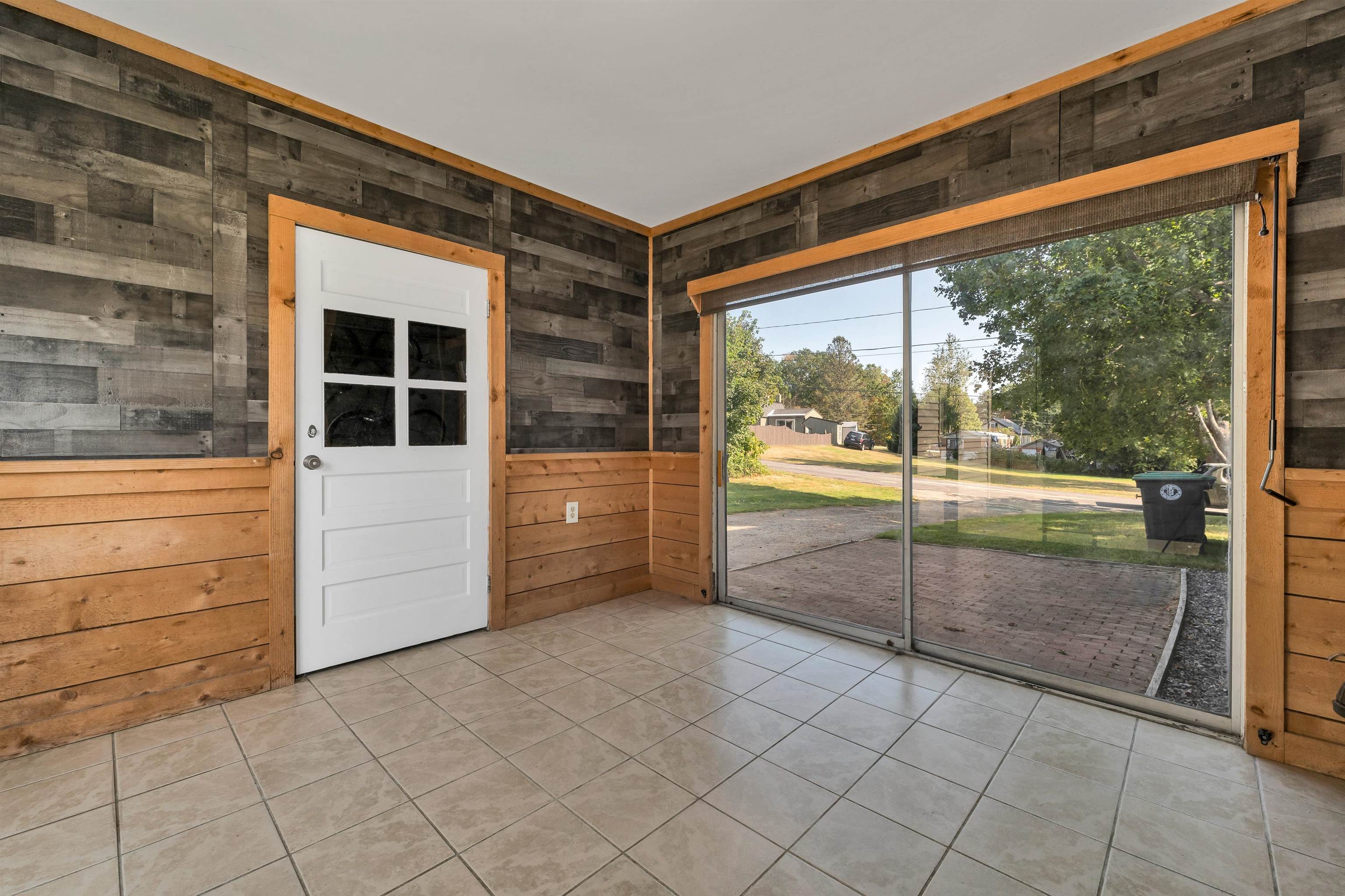 9 Hunt Avenue Franklin, NH 03235 - Photo 7 of 34