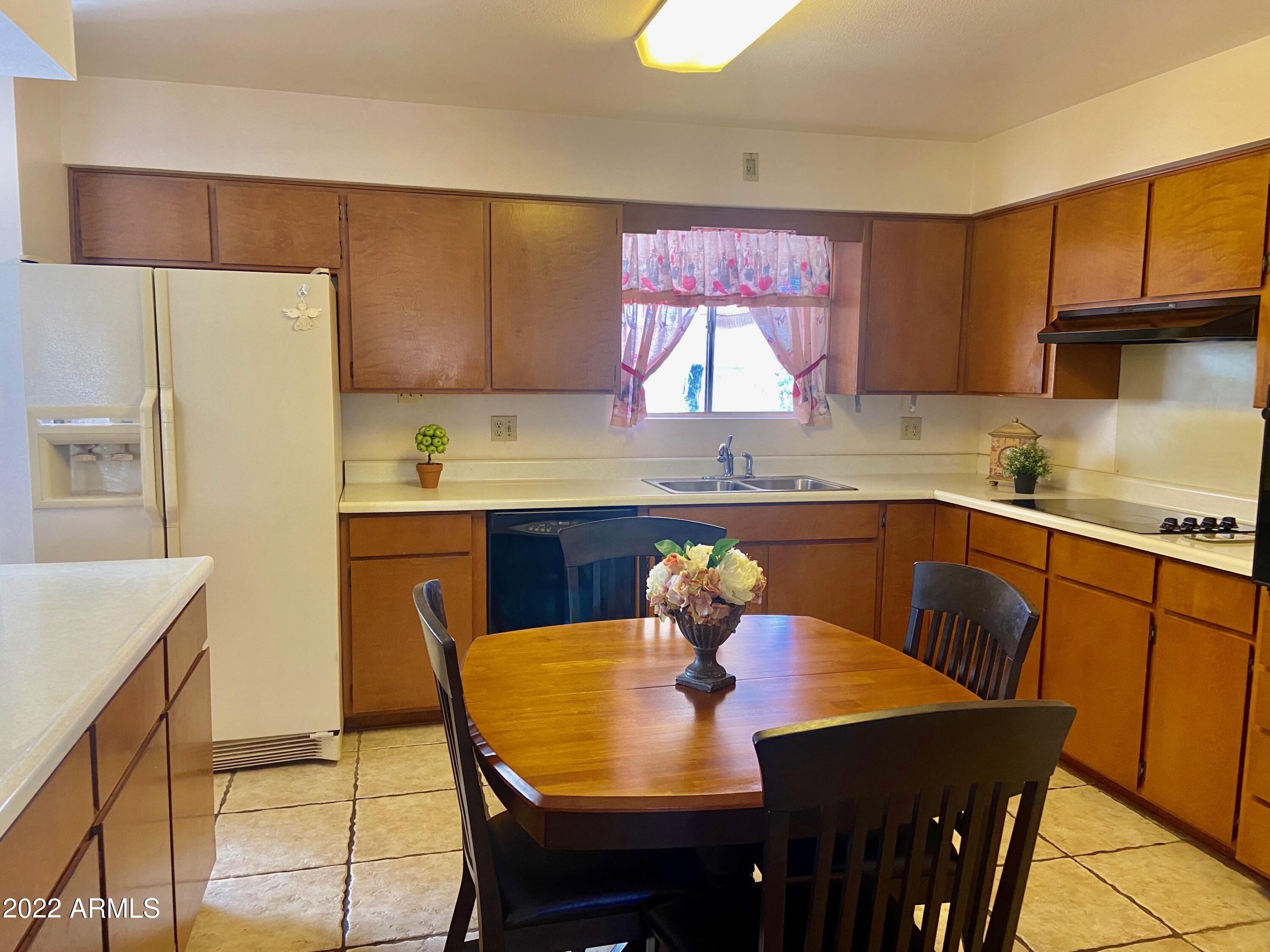 6635 East Decatur Street Mesa, AZ 85205 - Photo 10 of 32 IMG_8282