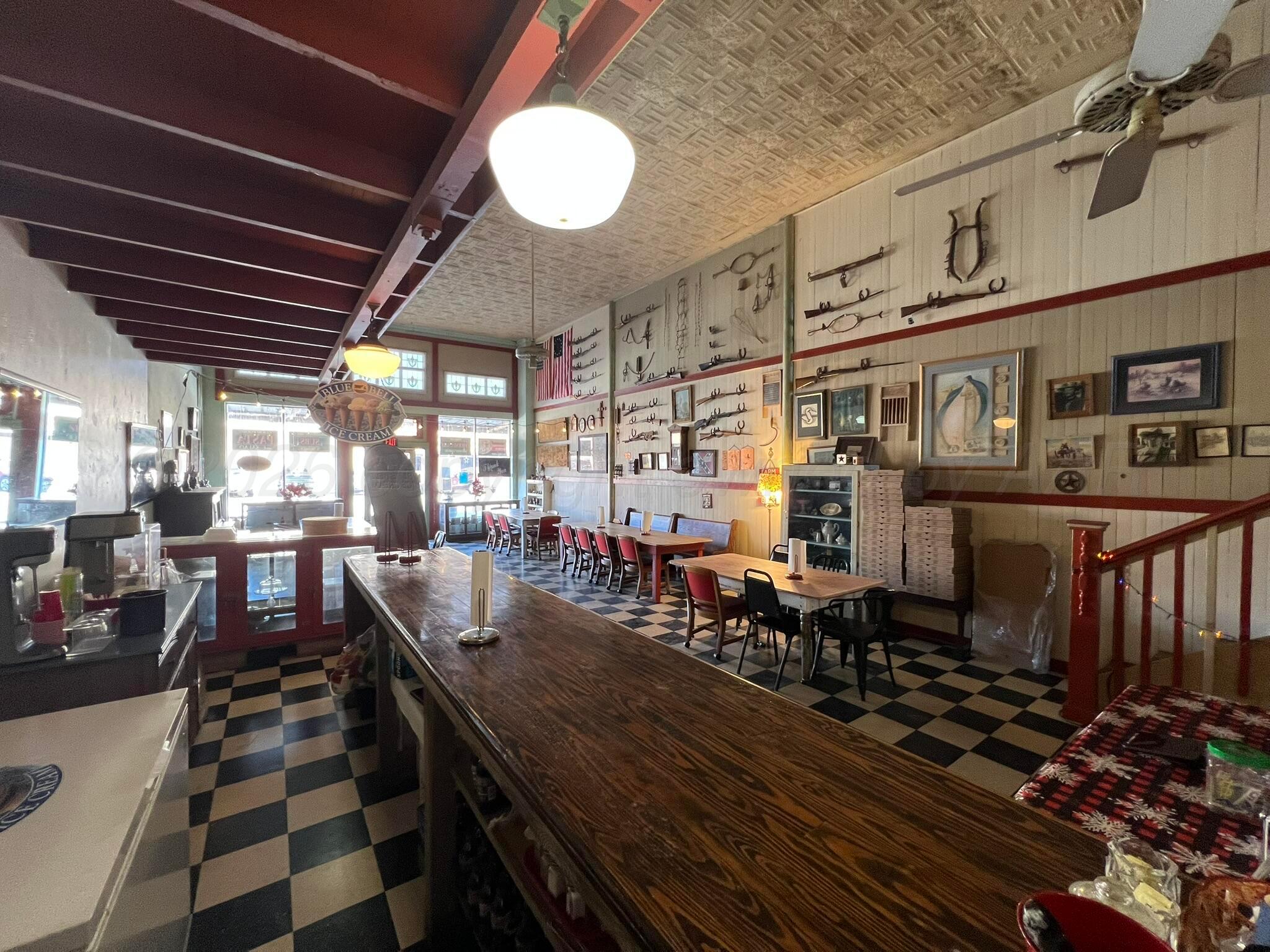 109 North Main Street Crowell, TX 79227 - Photo 14 of 40 IMG_0468