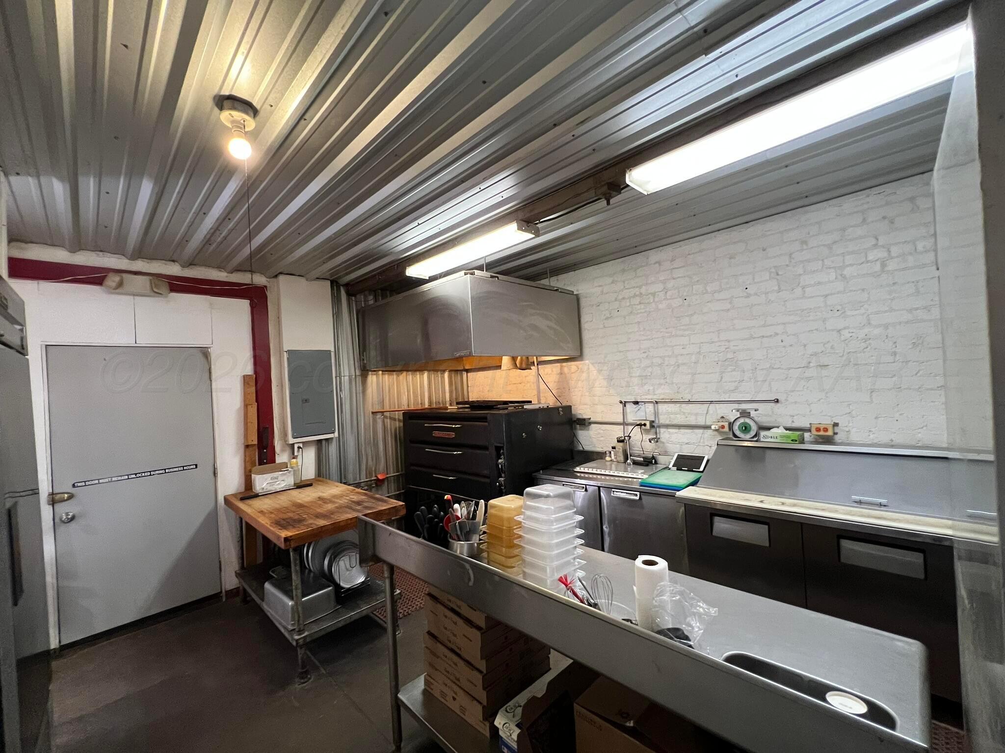 109 North Main Street Crowell, TX 79227 - Photo 15 of 40 IMG_0447