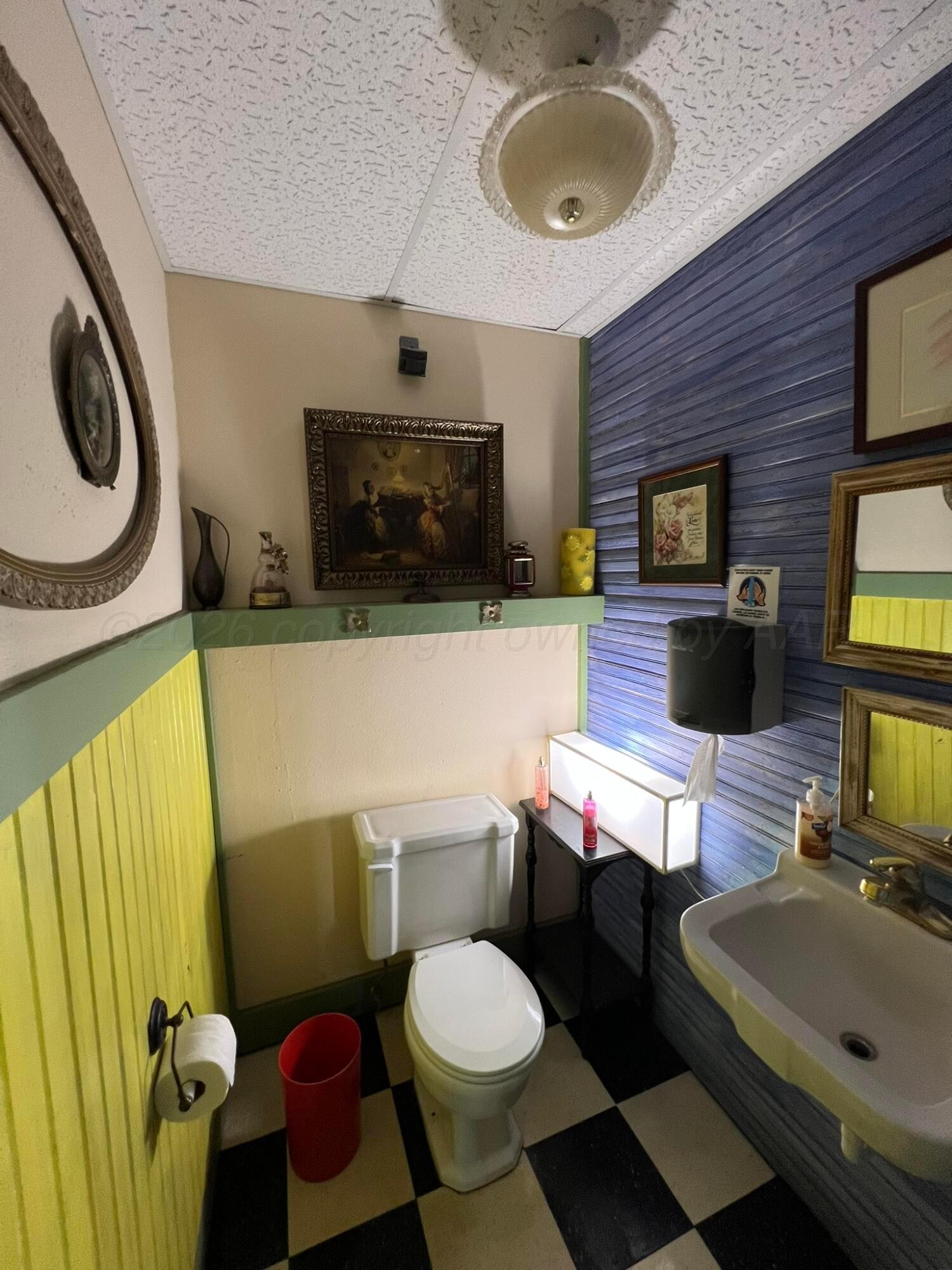 109 North Main Street Crowell, TX 79227 - Photo 20 of 40 IMG_0454