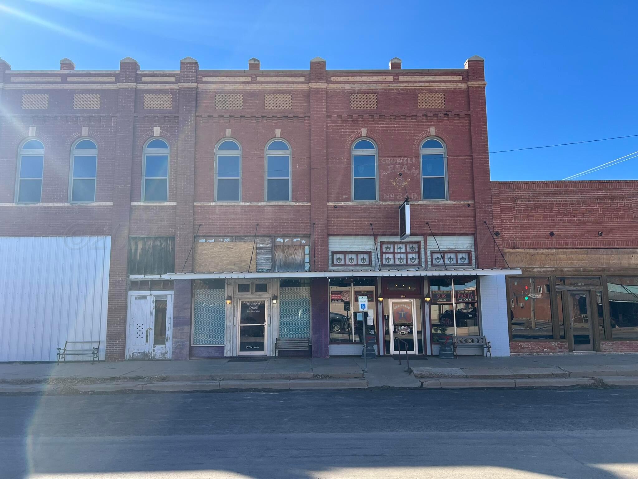 109 North Main Street Crowell, TX 79227 - Photo 4 of 40 IMG_0479