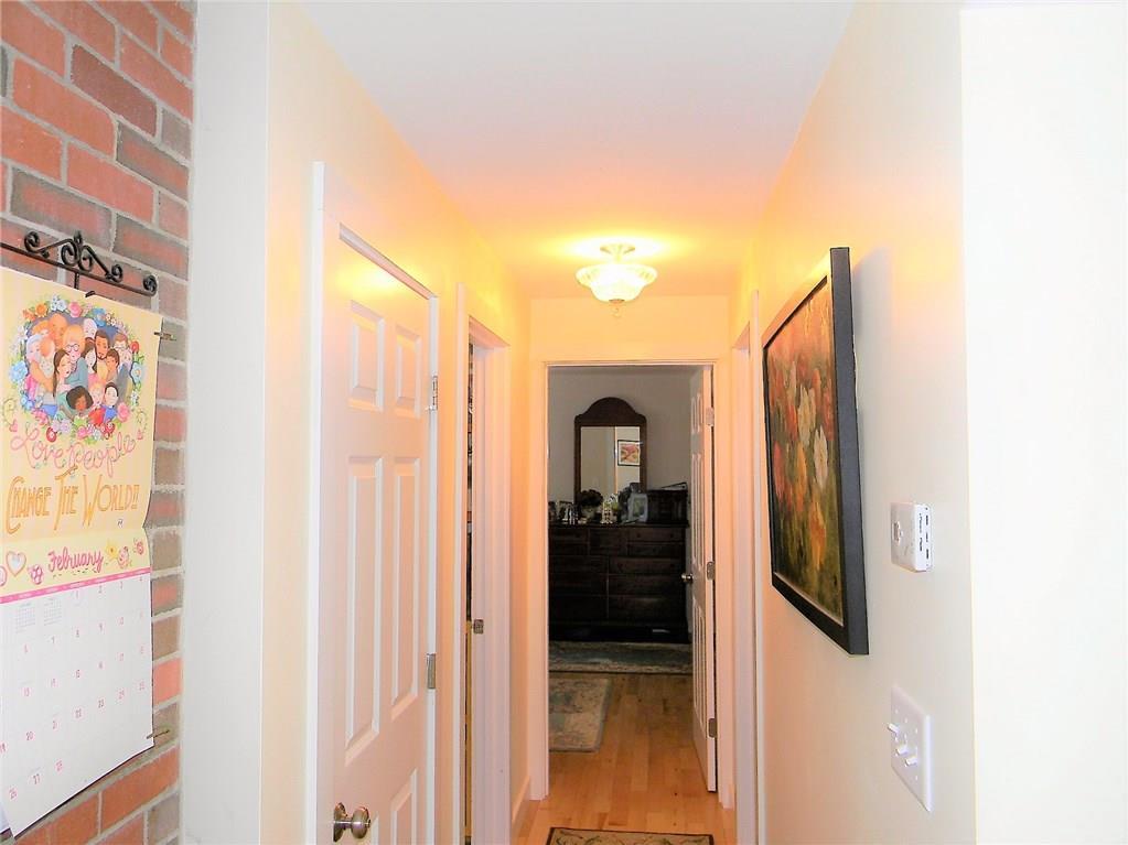 16 Acorn Road Wiscasset, ME 04578 - Photo 13 of 35 Hallway leading to Master Bedroom. ...