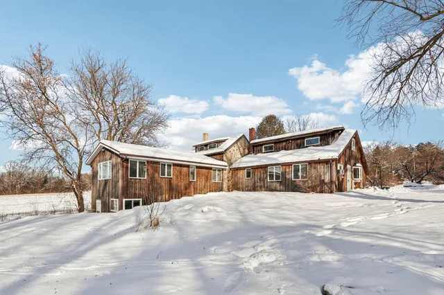 $650,000 | 6273 Pleasant Hill Drive, Trenton, WI 53095