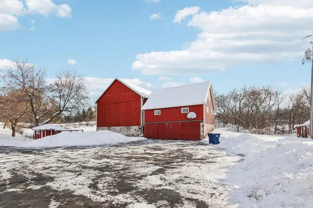 $650,000 | 6273 Pleasant Hill Drive, Trenton, WI 53095