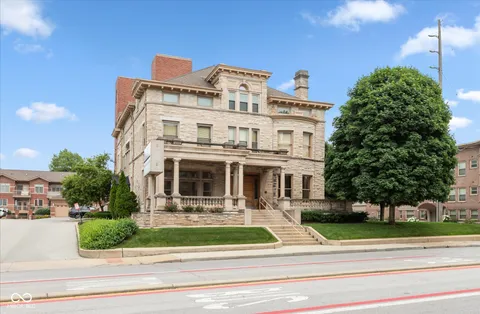 $285,000 | 2105 North Meridian Street, Unit 203, Indianapolis, IN 46202