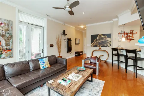 $285,000 | 2105 North Meridian Street, Unit 203, Indianapolis, IN 46202