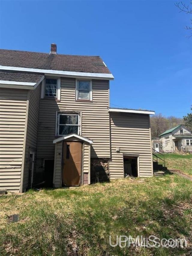 147 Lower Excelsior Street Ishpeming, MI 49849 - Photo 4 of 22