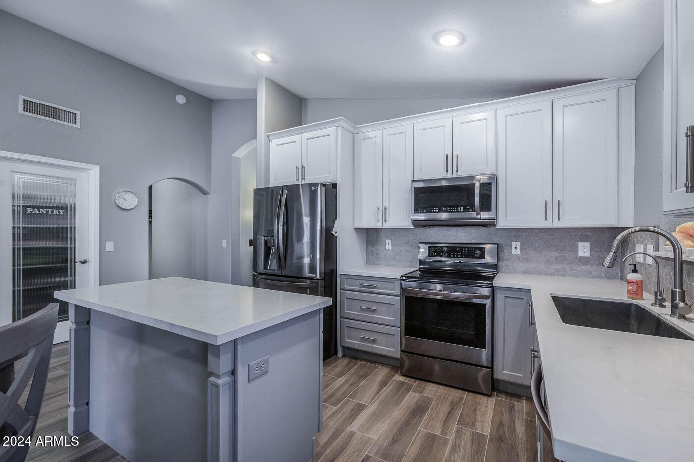 3918 East Simpson Road Gilbert, AZ 85297 - Photo 15 of 36 3918-E-Simpson-Rd-10