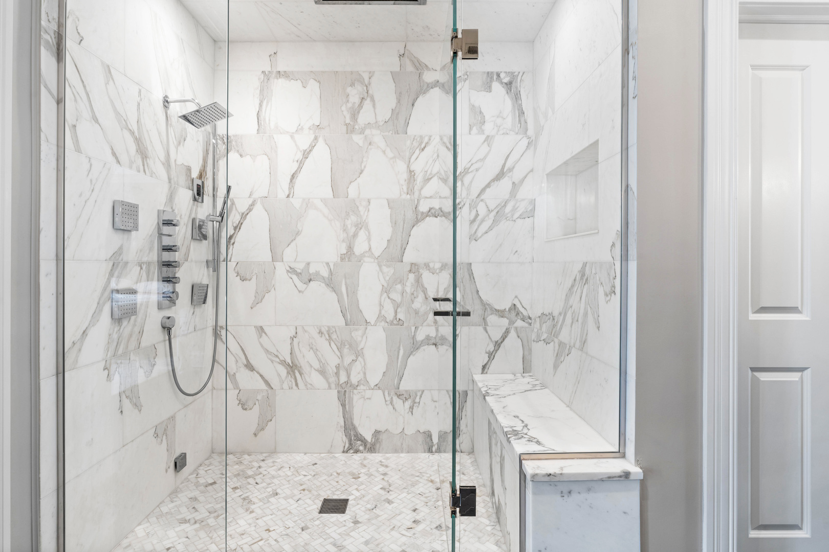 1634 West Surf Street Chicago, IL 60657 - Photo 37 of 64