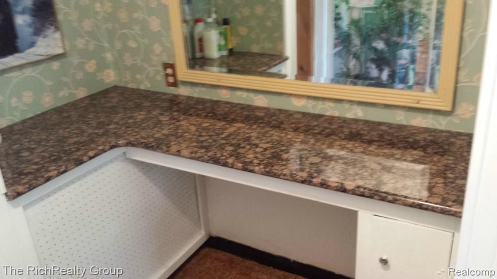 9461 Napier Road Northville, MI 48167 - Photo 20 of 40 2014-07-27 12.42