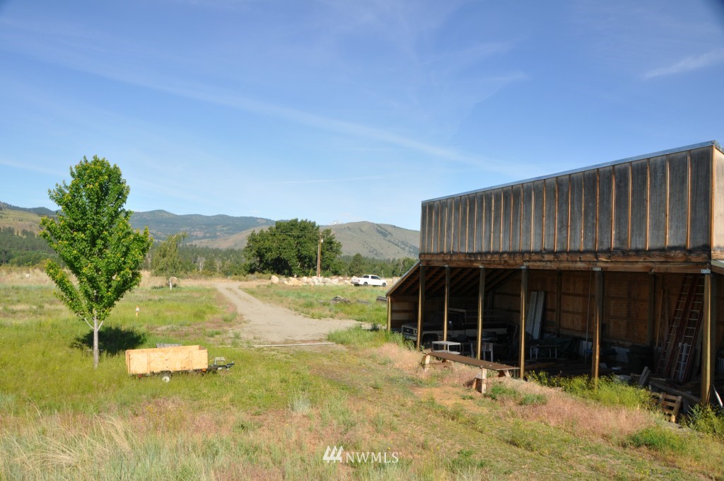 5 Harrier Hill Road Winthrop, WA 98862 - Photo 4 of 21 Gallery Image 4