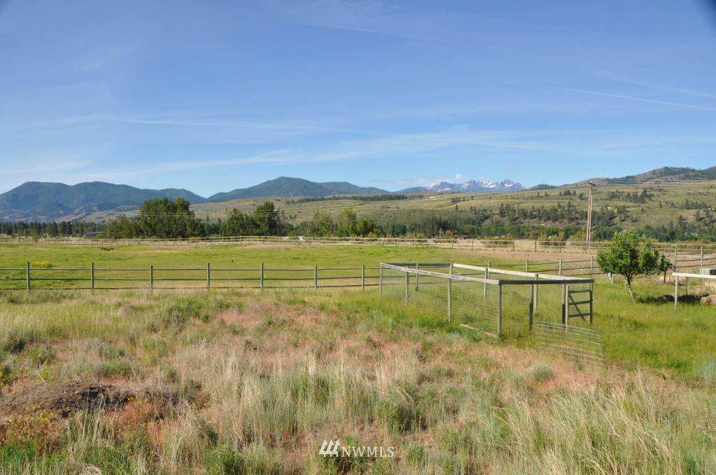5 Harrier Hill Road Winthrop, WA 98862 - Photo 6 of 21 Gallery Image 6