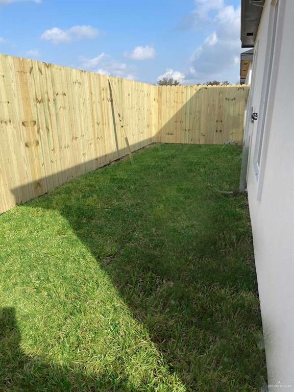 188 Farrell Road, Unit 1 Weslaco, TX 78596 - Photo 4 of 12 a view of a garden